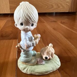 Precious Moments Praise the Lord Figurine